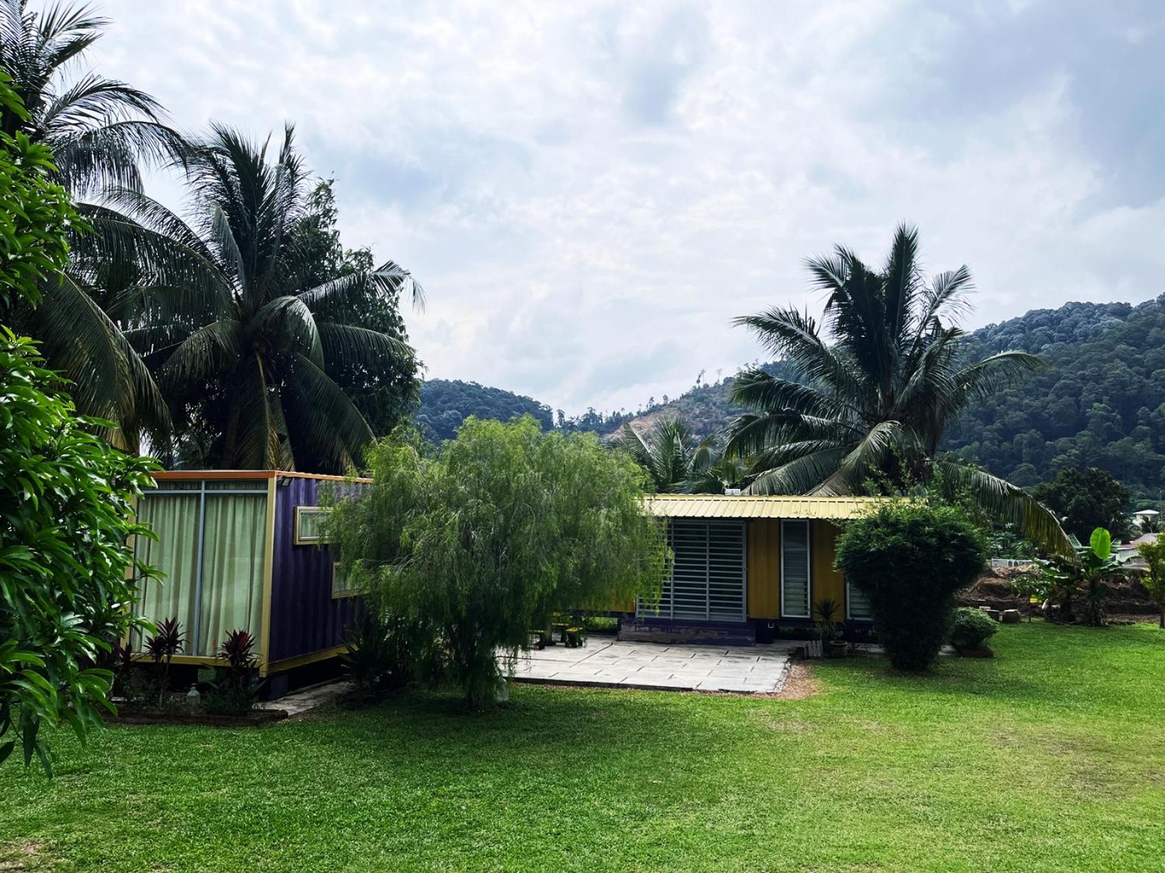 Purple Cube At Lumut Cube Homestay Kontena Exterior foto